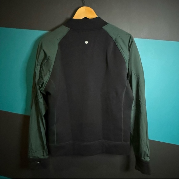 Lululemon Athletica Black and Green Bomber Jacket - Picture 8 of 11